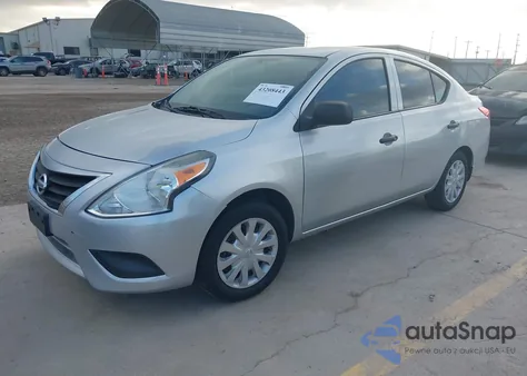 2015 Nissan Versa 1.6 S z USA, uszkodzony, nr VIN 3N1CN7AP7FL819783